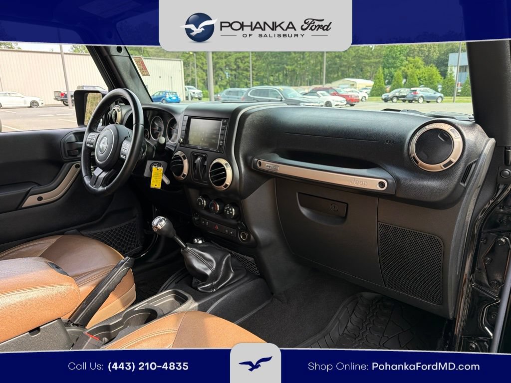 Used 2017 Jeep Wrangler Sahara AWD/4WD image 9