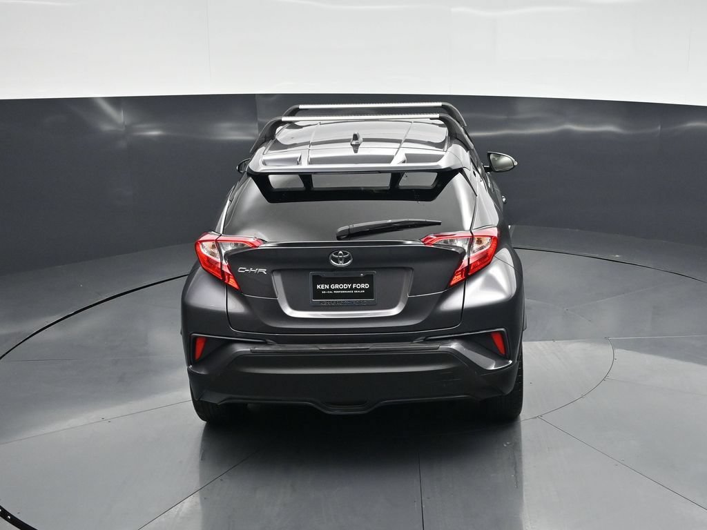 Used 2020 Toyota C-HR LE FWD image 35