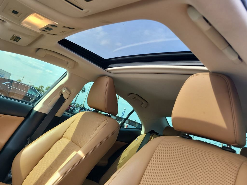 Used 2019 Lexus IS 300 AWD w/ Navigation Package image 17