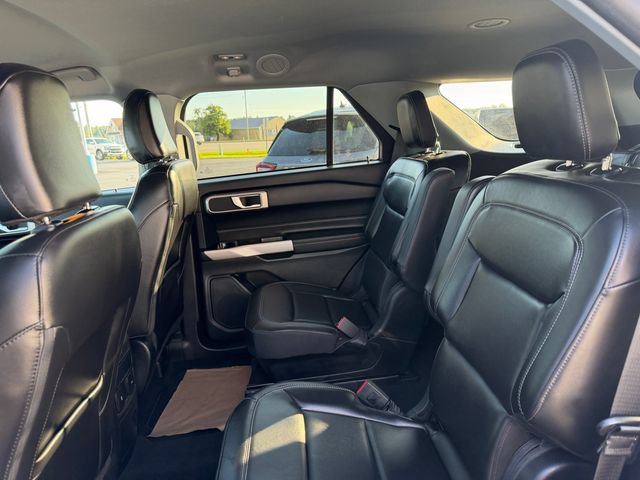 Certified 2024 Ford Explorer XLT w/ Equipment Group 202A AWD/4WD image 9