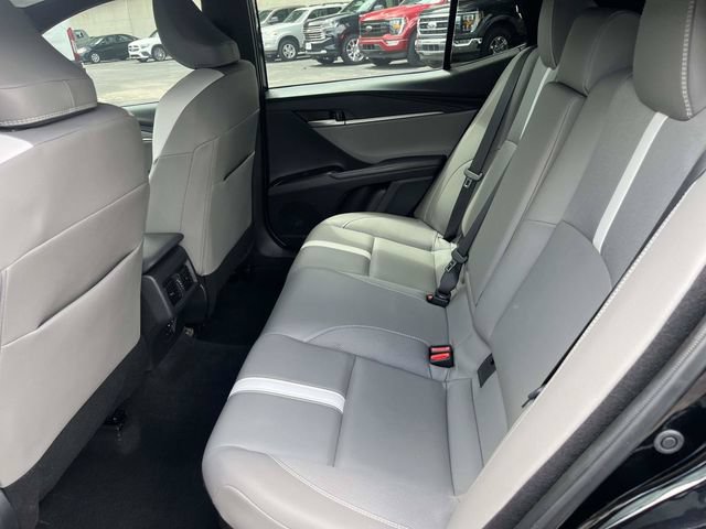Used 2025 Toyota Camry SE w/ Convenience Package FWD image 13