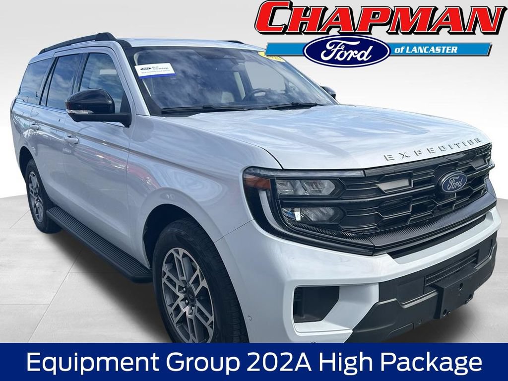 Certified 2025 Ford Expedition Active AWD/4WD image 1