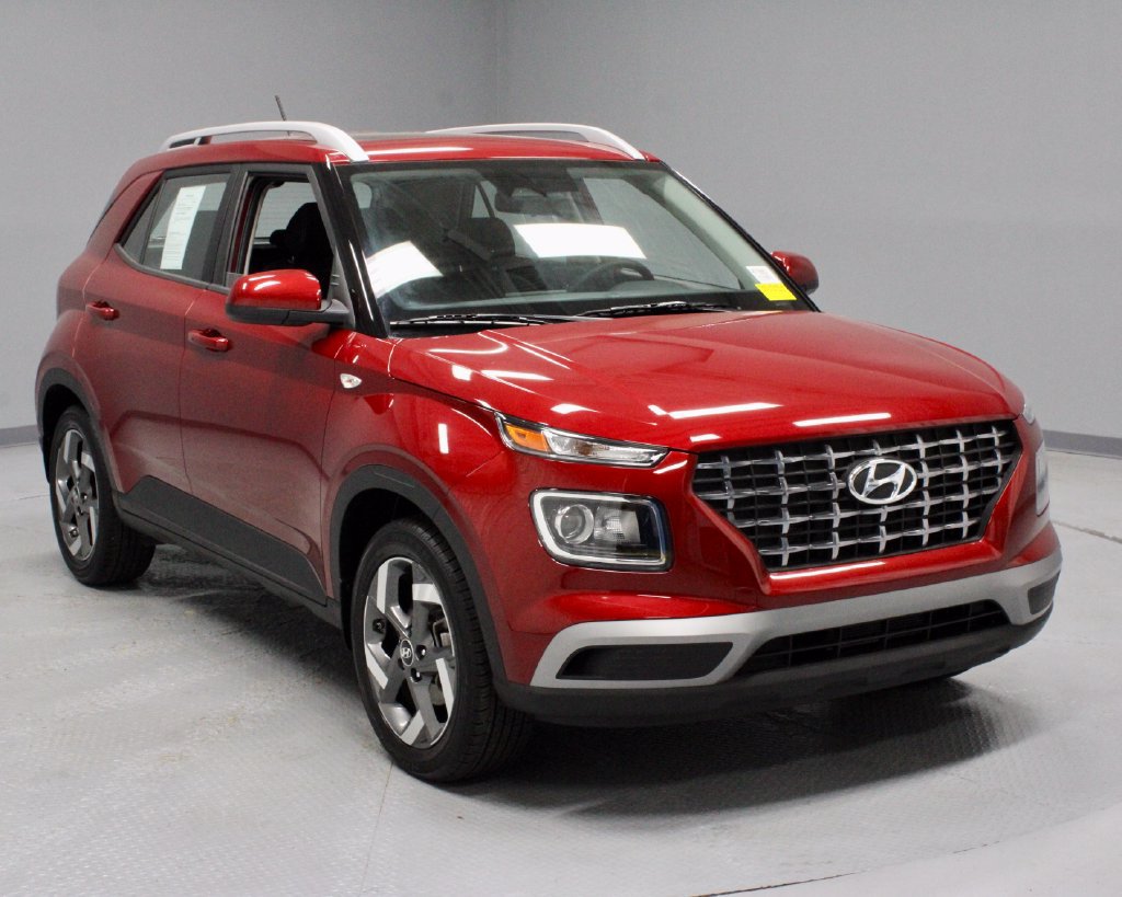 Used 2025 Hyundai Venue SEL