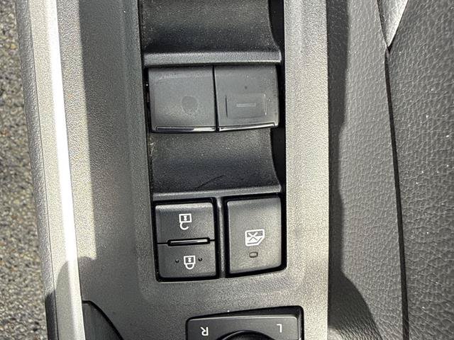 Used 2024 Toyota RAV4 LE FWD image 24