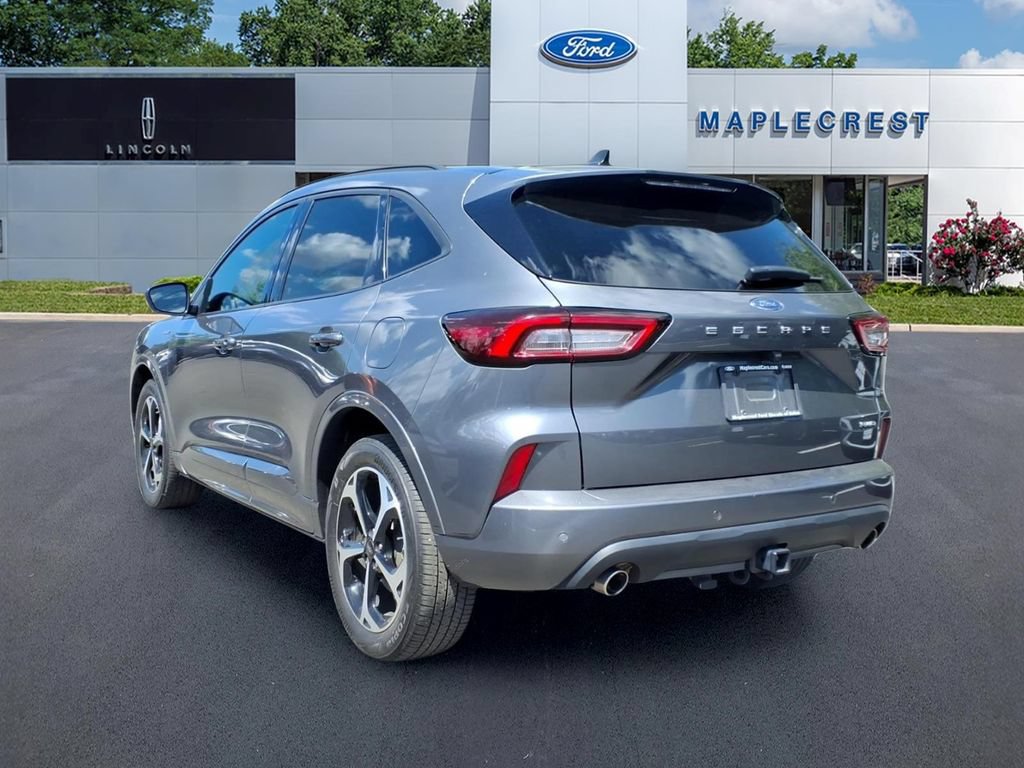 Certified 2023 Ford Escape ST-Line Select w/ Tech Pack #2 AWD/4WD image 3