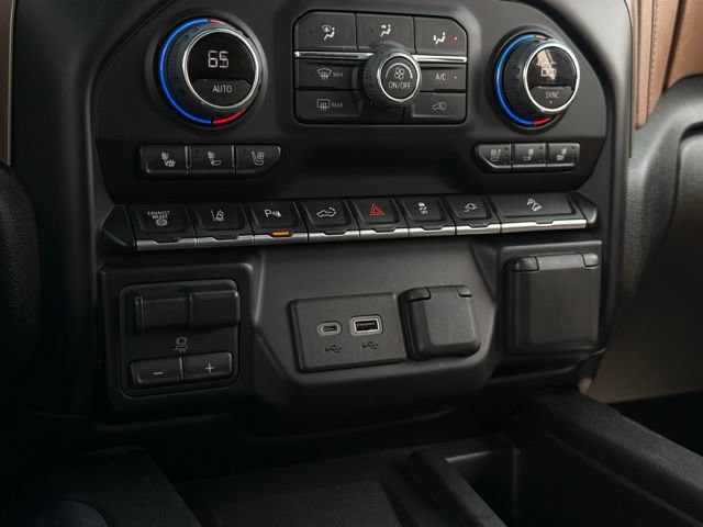 Used 2023 Chevrolet Silverado 2500 High Country w/ Z71 Off-Road Package AWD/4WD image 29