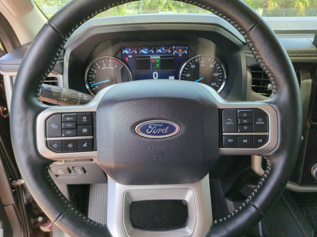 Certified 2024 Ford Expedition XLT RWD image 30