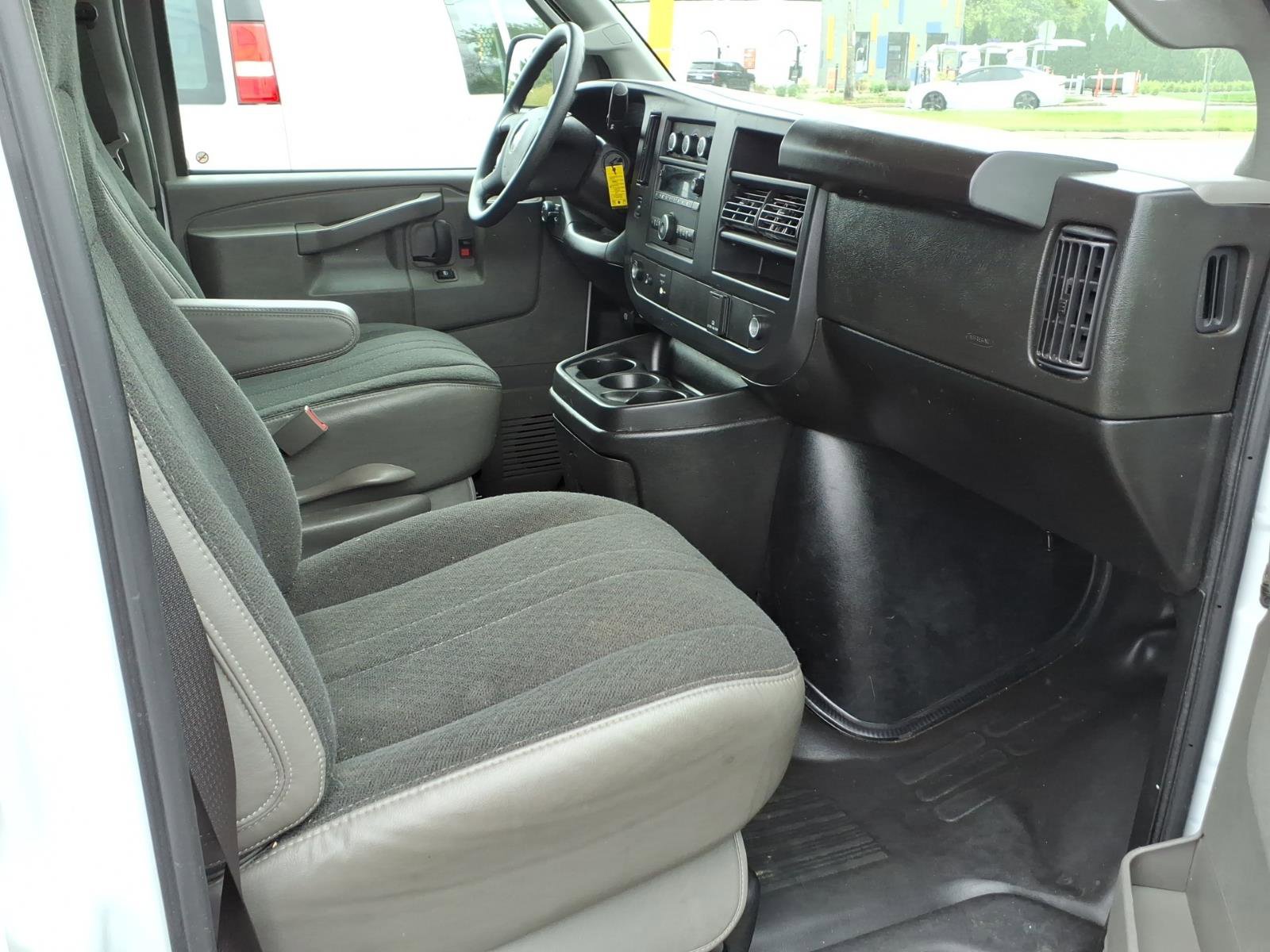 Used 2024 GMC Savana 2500 w/ Driver Convenience Package RWD image 20
