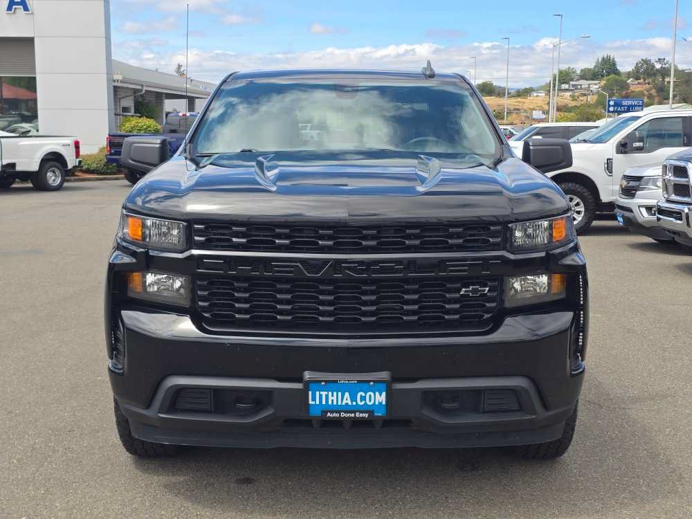 Used 2022 Chevrolet Silverado 1500 Custom w/ LPO, Blackout Package AWD/4WD image 8