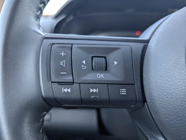 Used 2025 Nissan Pathfinder SV w/ SV Premium Package FWD image 15