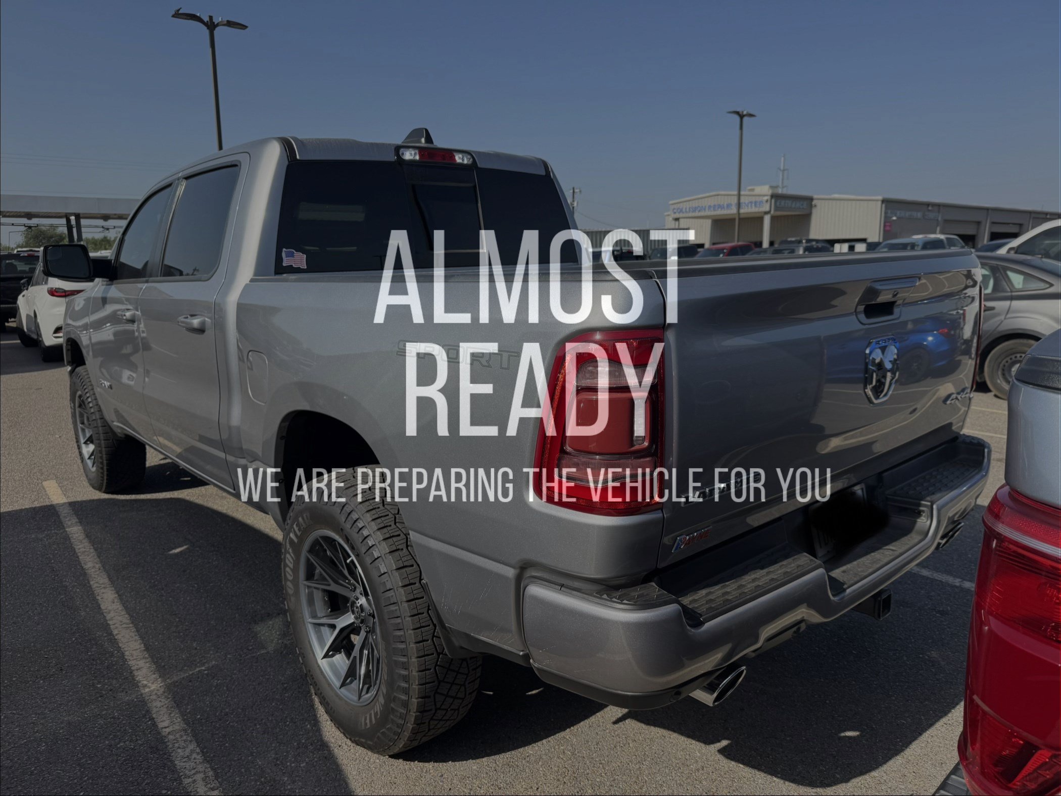 Used 2023 RAM 1500 Laramie AWD/4WD image 3