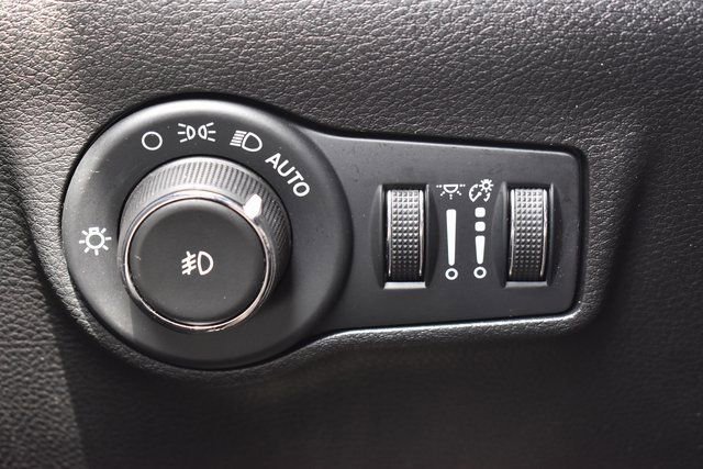 Used 2025 Jeep Compass Limited AWD/4WD image 26