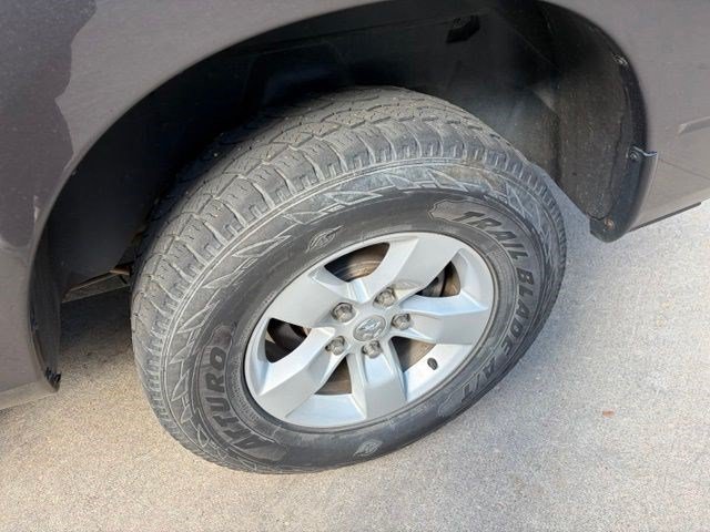 Used 2019 RAM 1500 Classic SLT AWD/4WD image 13