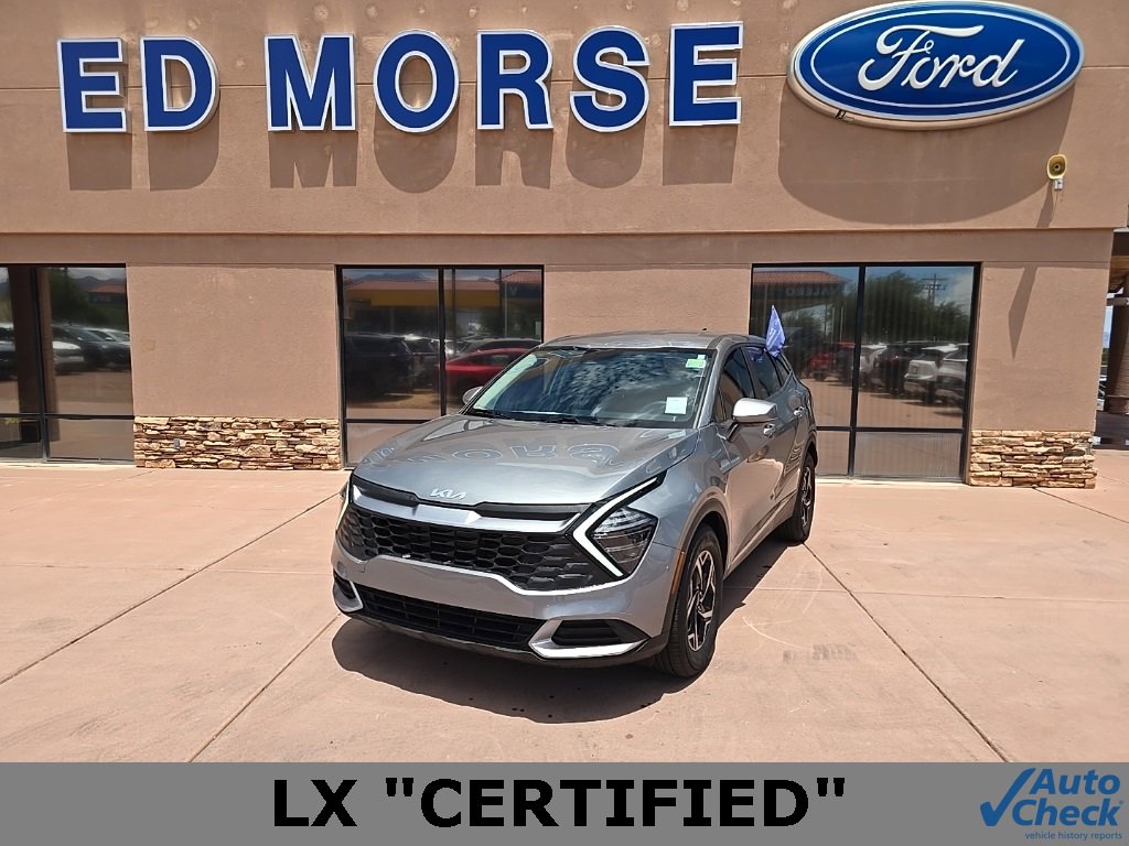 Used 2025 Kia Sportage LX image 1