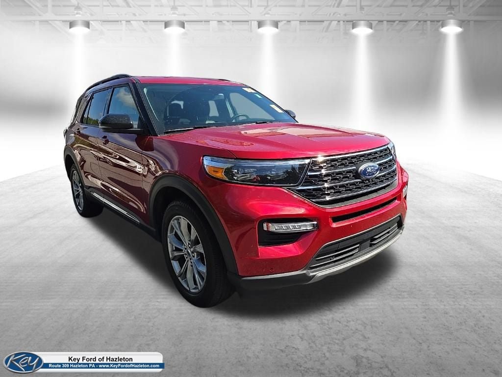 Certified 2024 Ford Explorer XLT w/ Equipment Group 202A