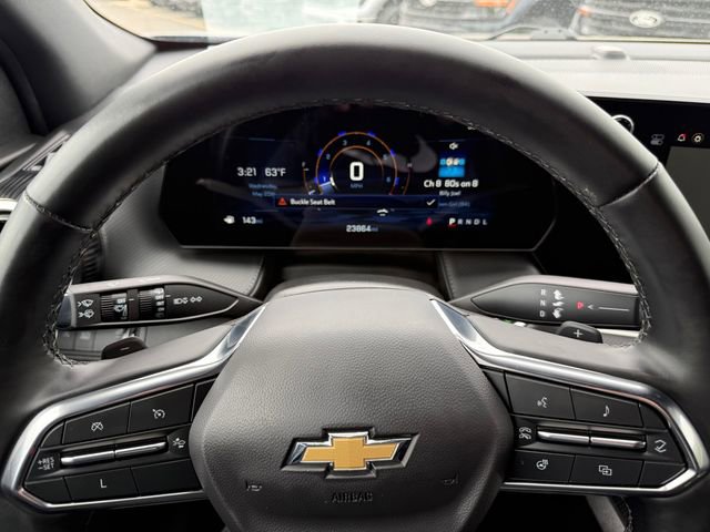 Used 2025 Chevrolet Equinox LT FWD image 18
