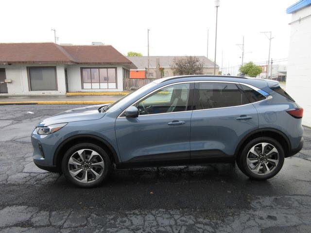 Certified 2024 Ford Escape Platinum AWD/4WD image 4