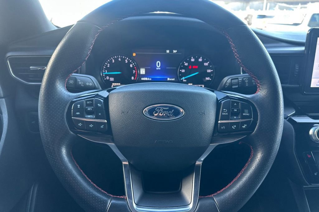 Certified 2023 Ford Explorer ST-Line w/ Class IV Trailer Tow Package image 28