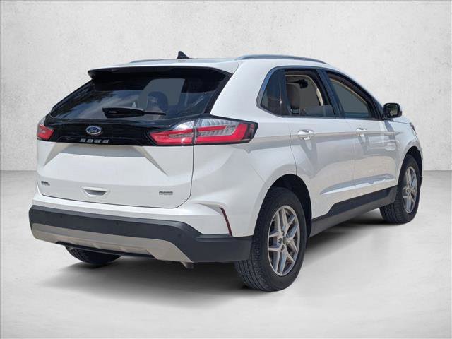 Certified 2024 Ford Edge SEL w/ Convenience Package AWD/4WD image 3