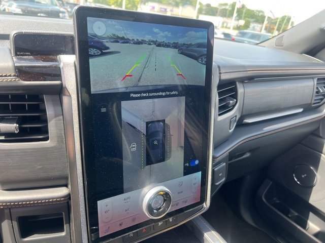 Certified 2022 Ford Expedition Platinum image 17