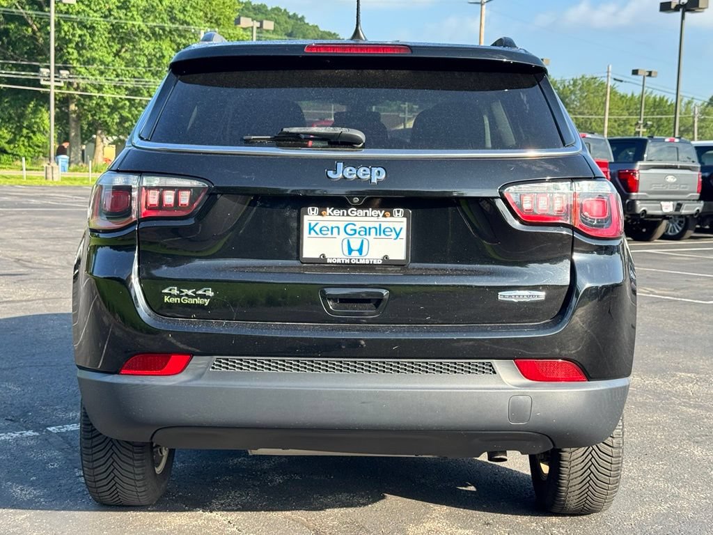 Used 2019 Jeep Compass Latitude w/ Popular Equipment Group AWD/4WD image 6