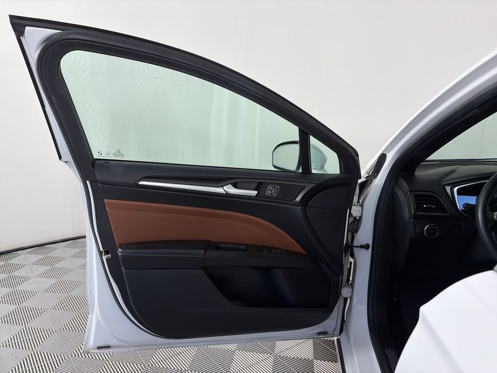 Certified 2020 Ford Fusion Titanium FWD image 10