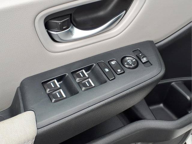 Used 2023 Honda Pilot LX image 17