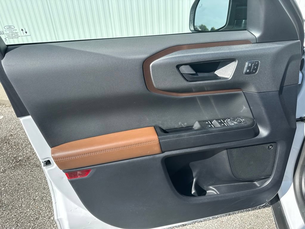 Certified 2025 Ford Bronco Sport Outer Banks w/ Outer Banks Tech Package+ AWD/4WD image 13