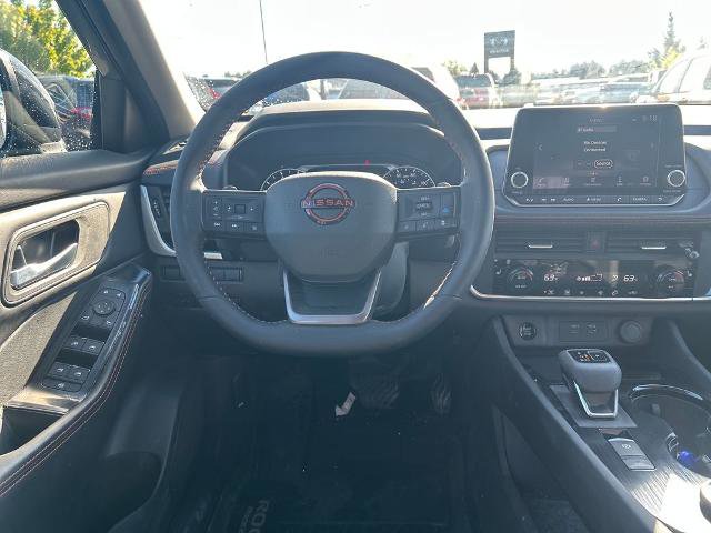 Used 2025 Nissan Rogue SV AWD/4WD image 9