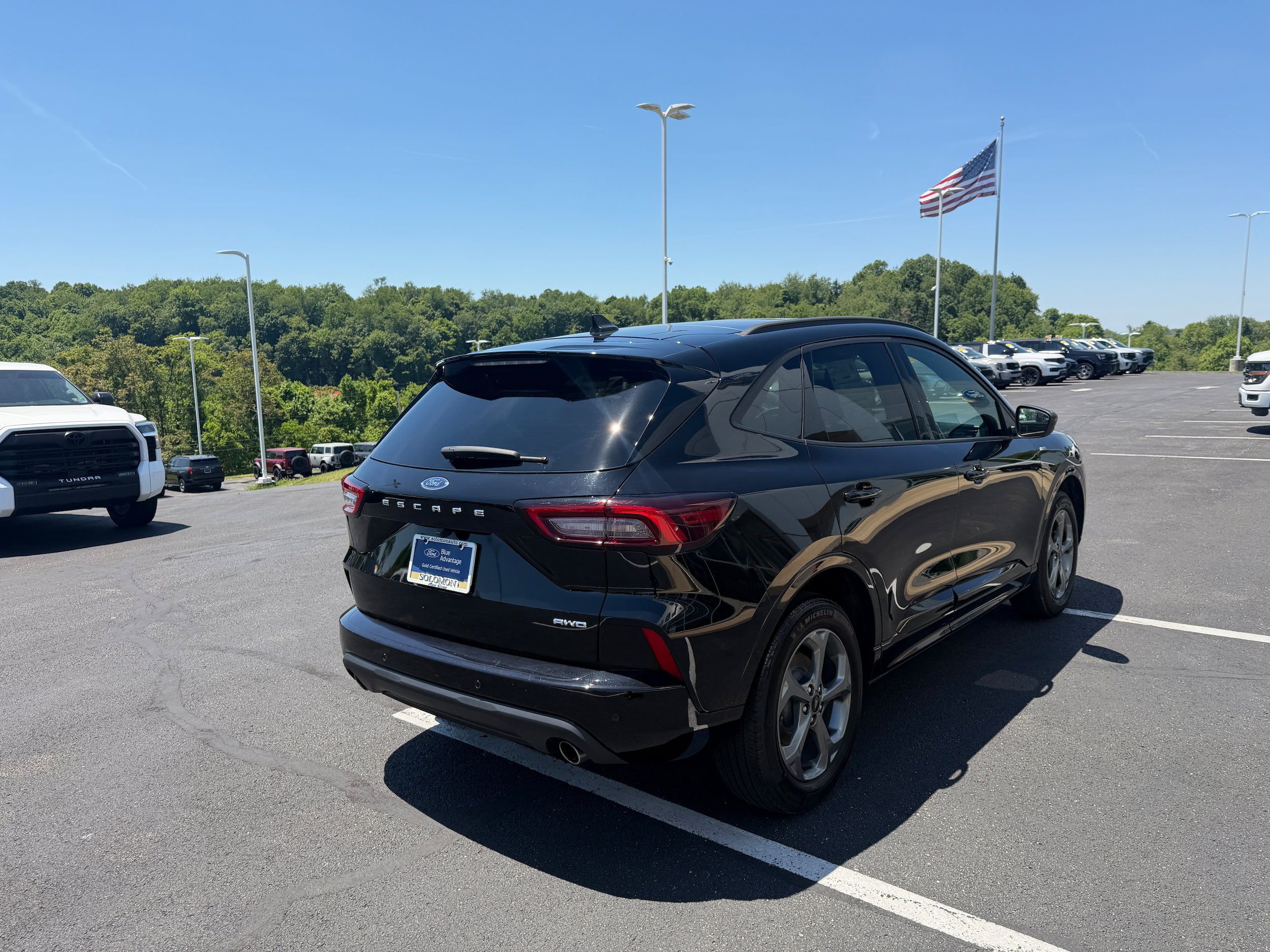 Certified 2023 Ford Escape ST-Line w/ Tech Pack #1 AWD/4WD image 6
