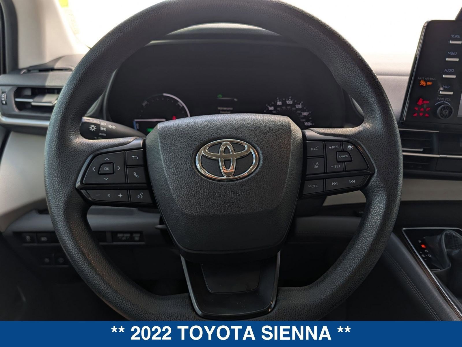 Used 2022 Toyota Sienna LE image 26