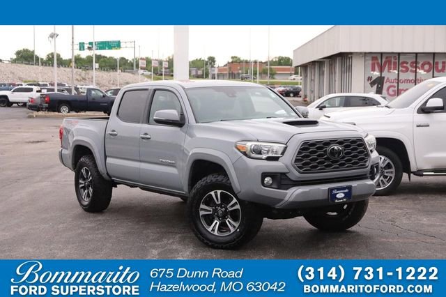 Used 2018 Toyota Tacoma TRD Sport AWD/4WD image 1