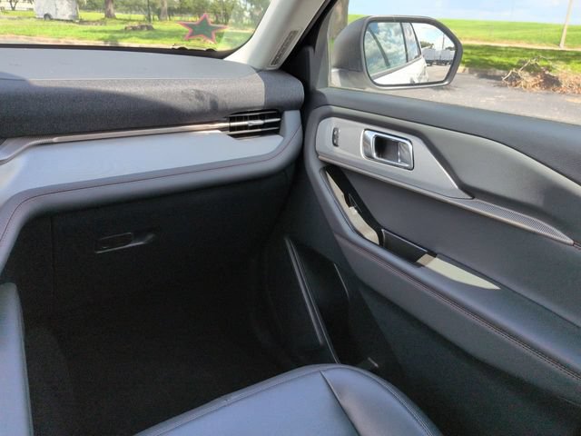 Certified 2026 Ford Explorer Active w/ Active Comfort Package RWD image 19