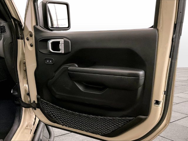 Used 2022 Jeep Gladiator Mojave w/ LED Lighting Group AWD/4WD image 23