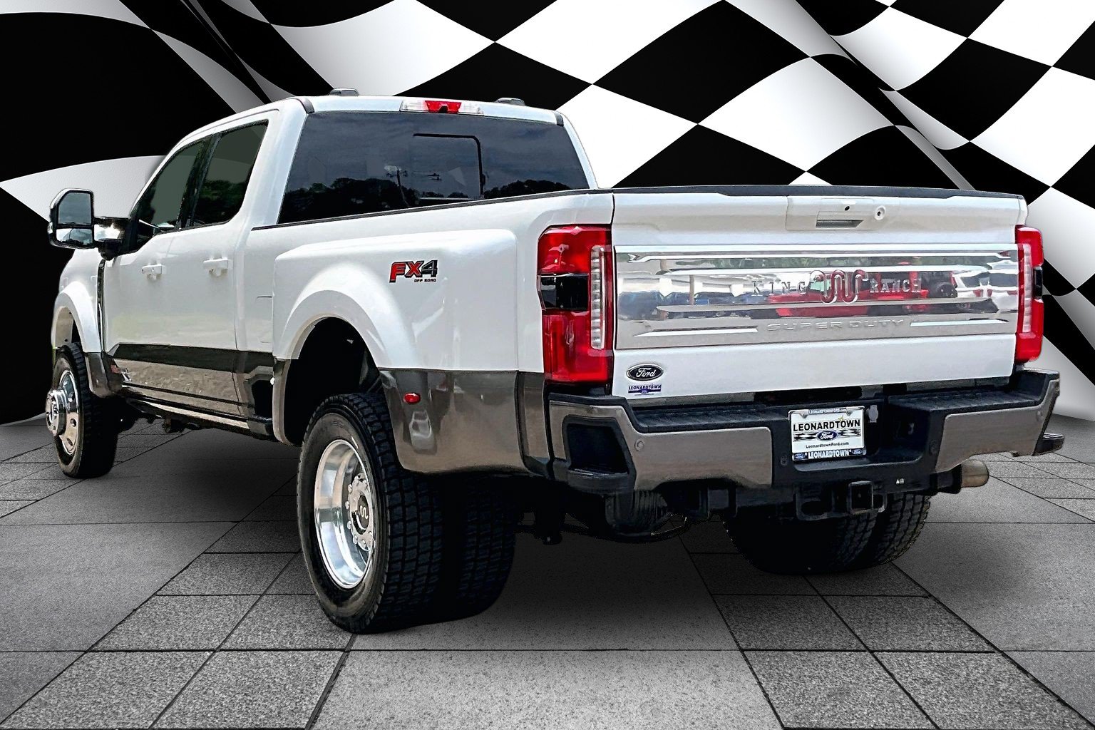 Certified 2023 Ford F450 King Ranch w/ FX4 Off-Road Package AWD/4WD image 12