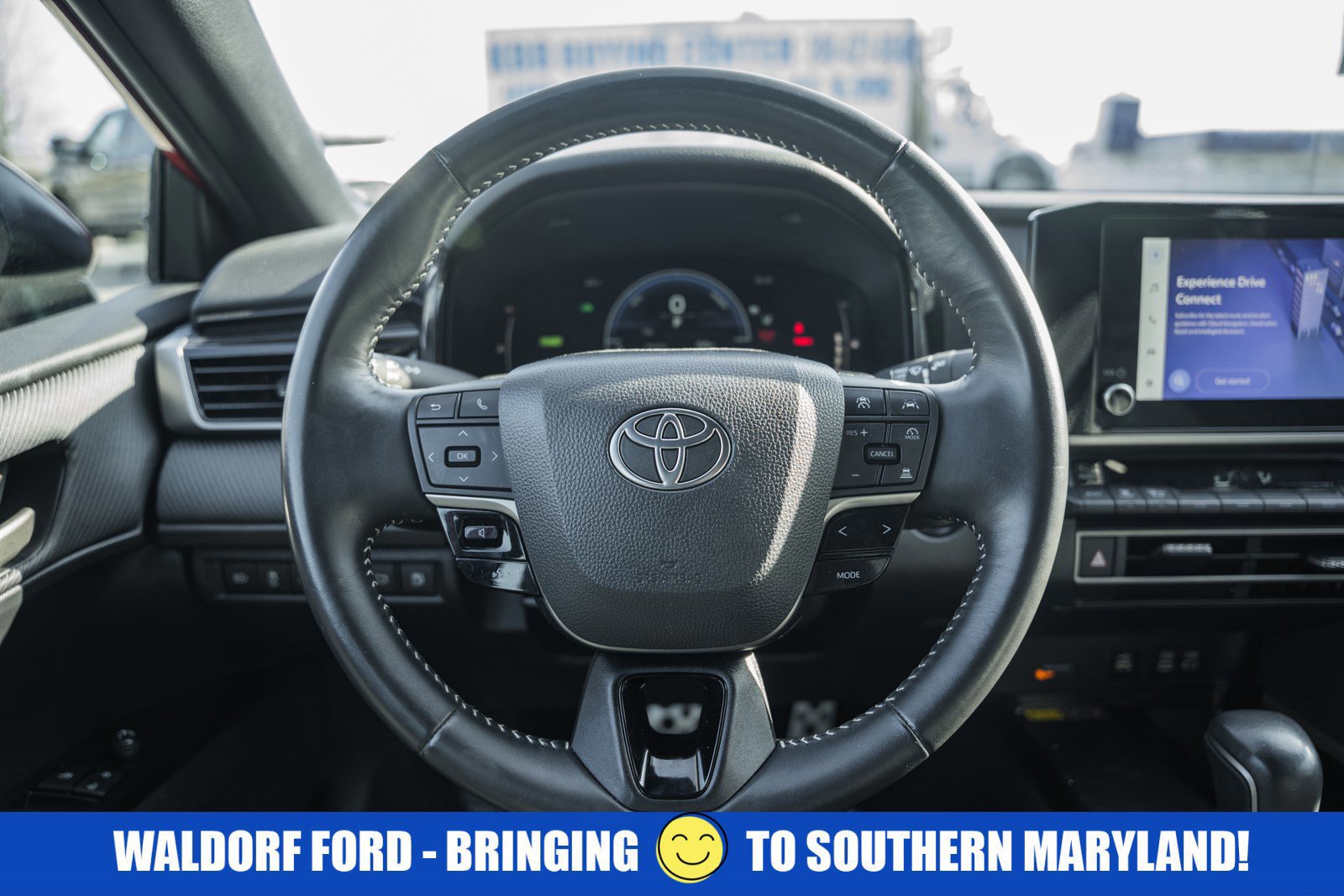 Used 2025 Toyota Camry SE image 28