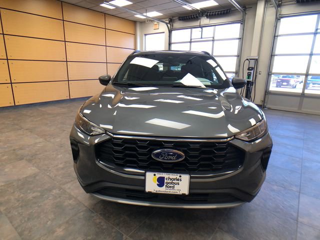 Certified 2025 Ford Escape ST-Line AWD/4WD image 2