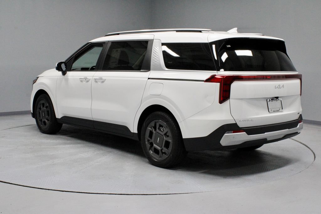 Used 2026 Kia Carnival EX FWD image 11