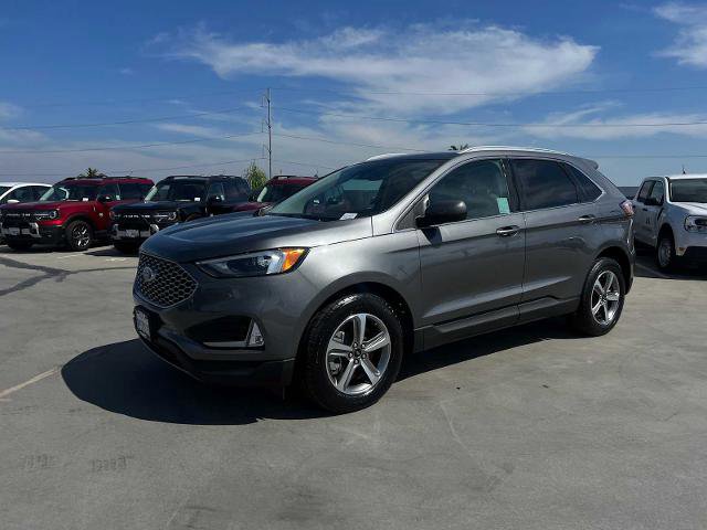 Certified 2024 Ford Edge SEL w/ Convenience Package image 2
