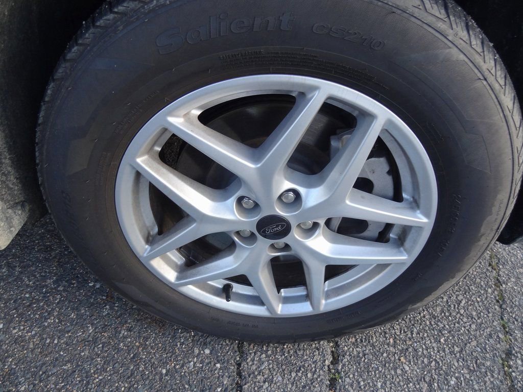 Certified 2024 Ford Edge SEL image 8