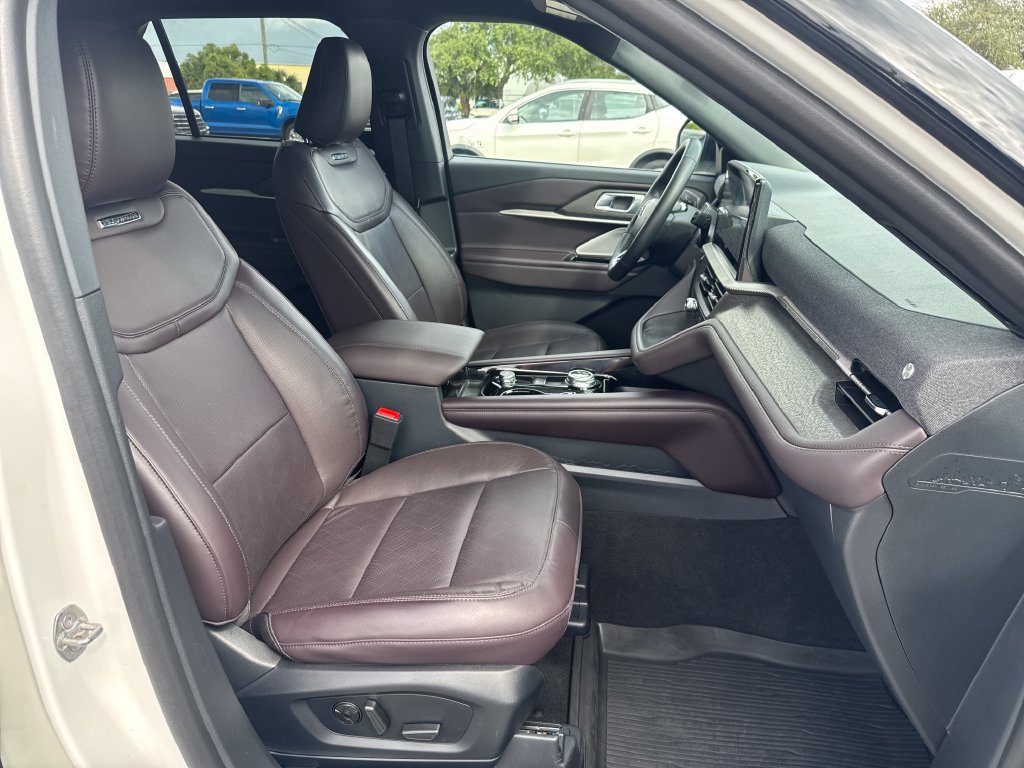 Certified 2026 Ford Explorer Platinum RWD image 27