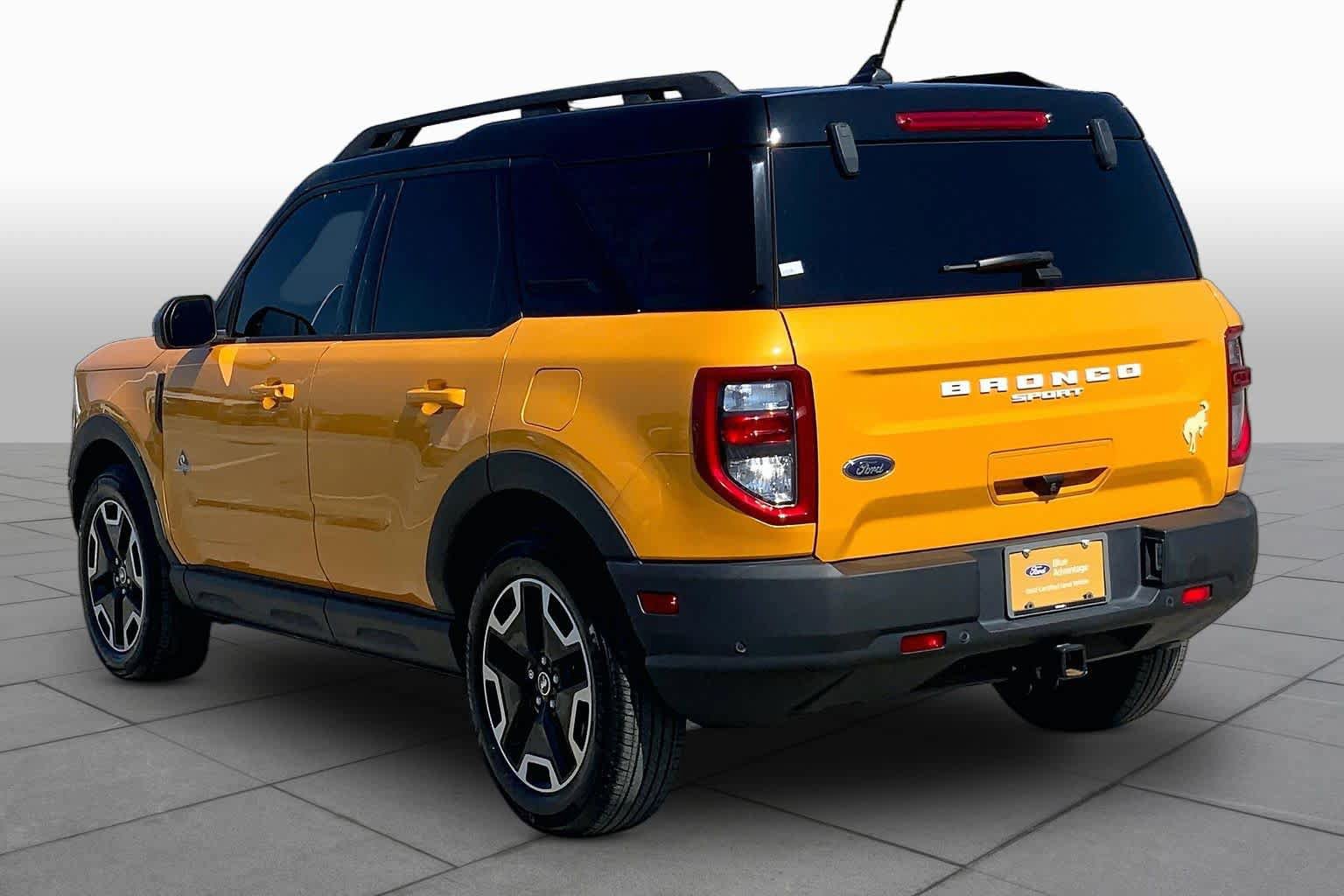 Certified 2022 Ford Bronco Sport Outer Banks w/ Tech Package AWD/4WD image 12