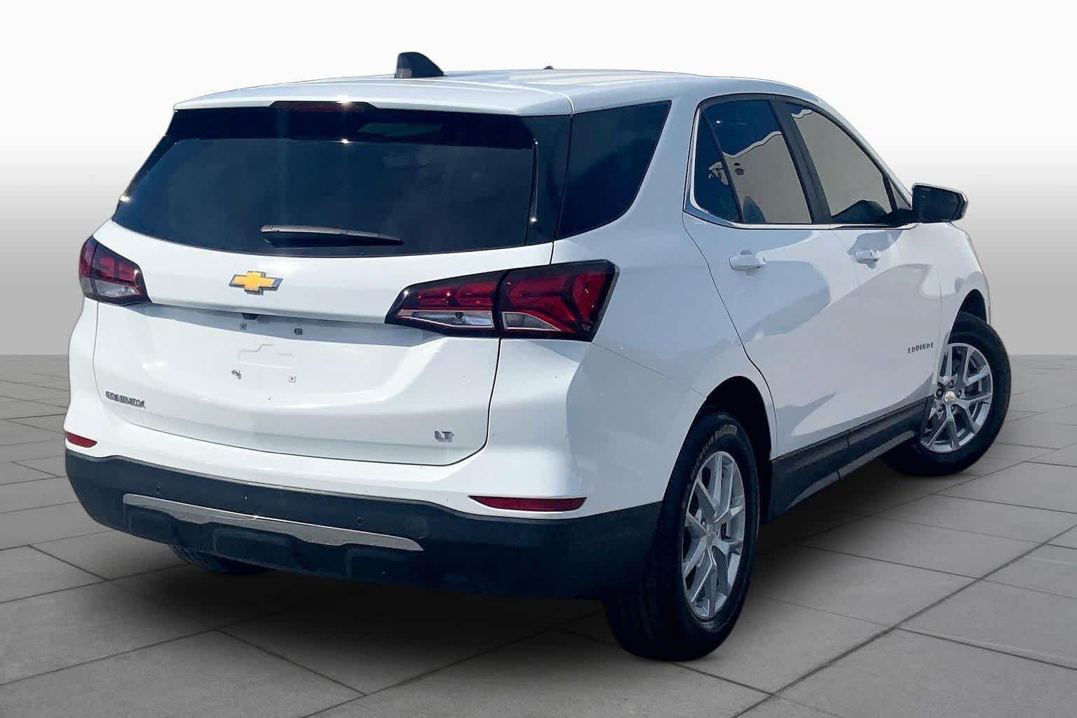 Used 2024 Chevrolet Equinox LT FWD image 13