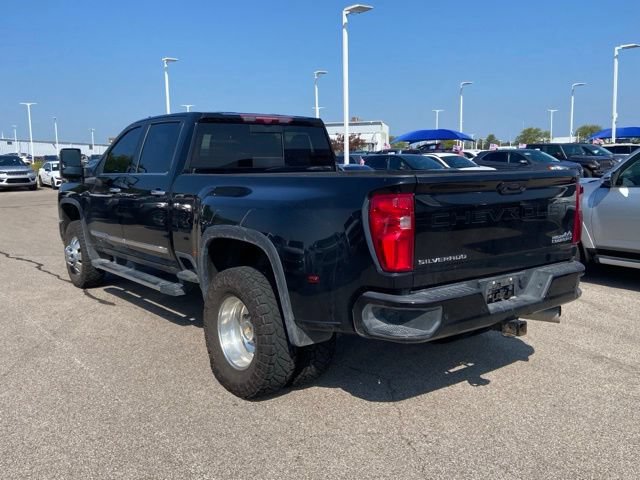 Used 2024 Chevrolet Silverado 3500 High Country w/ Technology Package AWD/4WD image 4