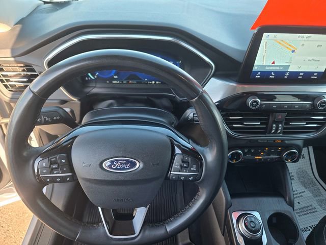 Certified 2022 Ford Escape Titanium image 18