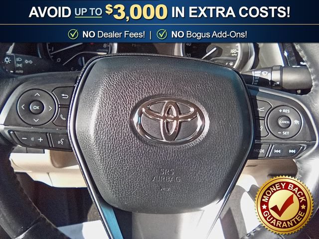 Used 2018 Toyota Camry XLE FWD image 18