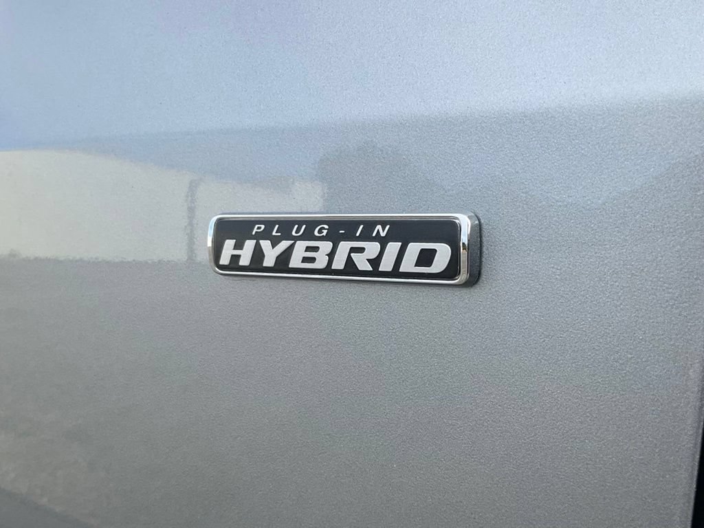 Certified 2024 Ford Escape SE FWD image 19