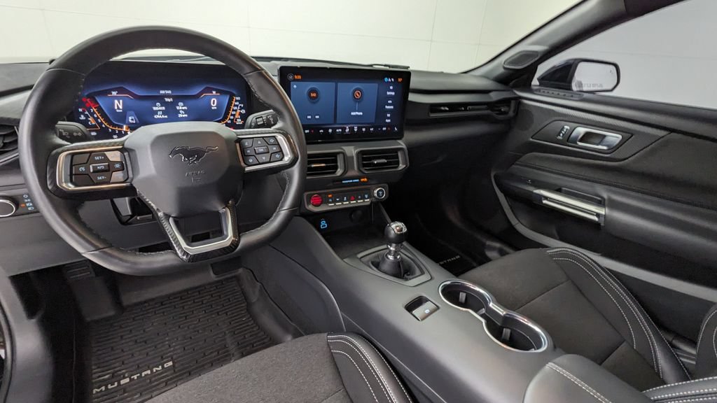 Certified 2025 Ford Mustang GT RWD image 3