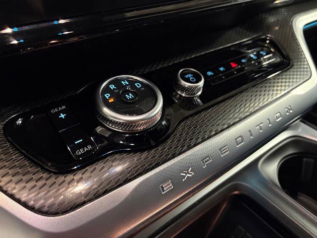 Certified 2025 Ford Expedition Max Platinum w/ Stealth Appearance Package AWD/4WD image 17