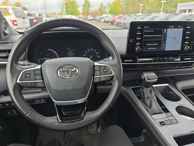 Used 2022 Toyota Sienna XLE Woodland Edition AWD/4WD image 24
